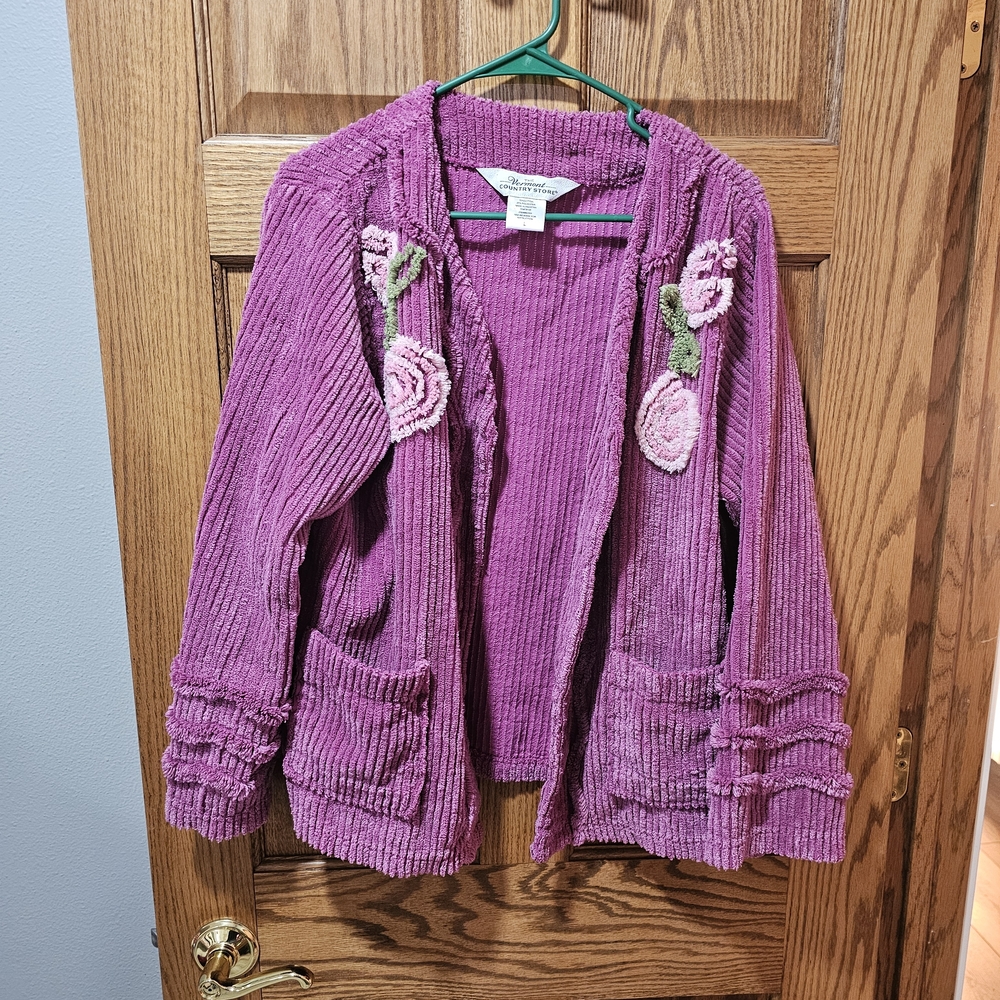 Chic Women's Cardigan with Floral Accents